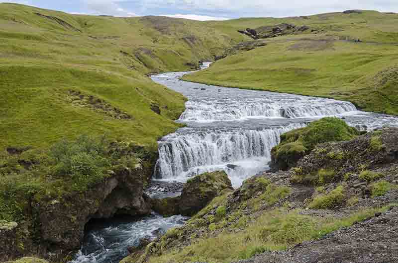 Islandia 101 - sendero de Fimmuorouhals.jpg